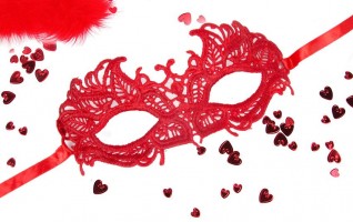 Красная ажурная текстильная маска "Андреа"